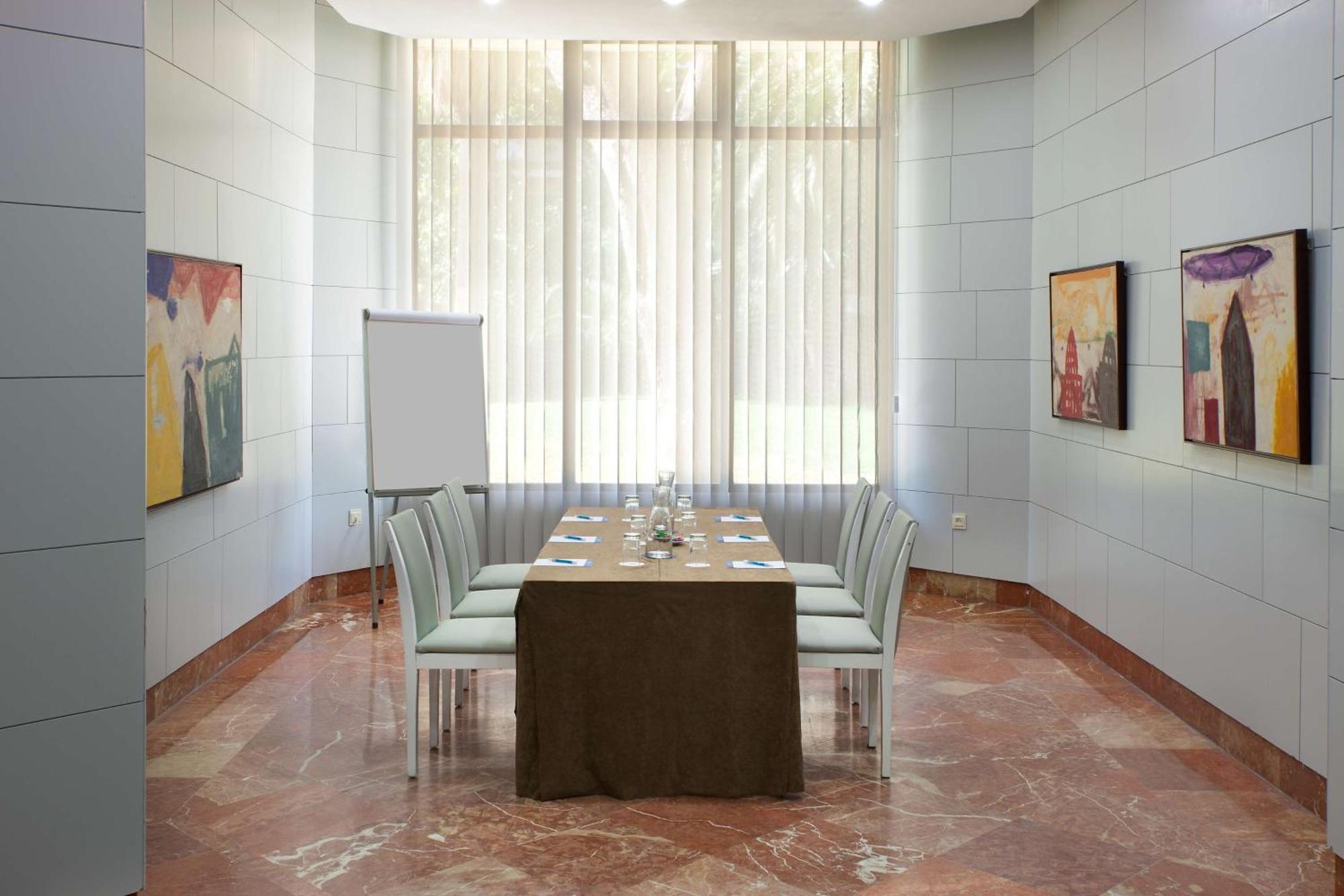 Nh Avenida Jerez Hotel 4*
