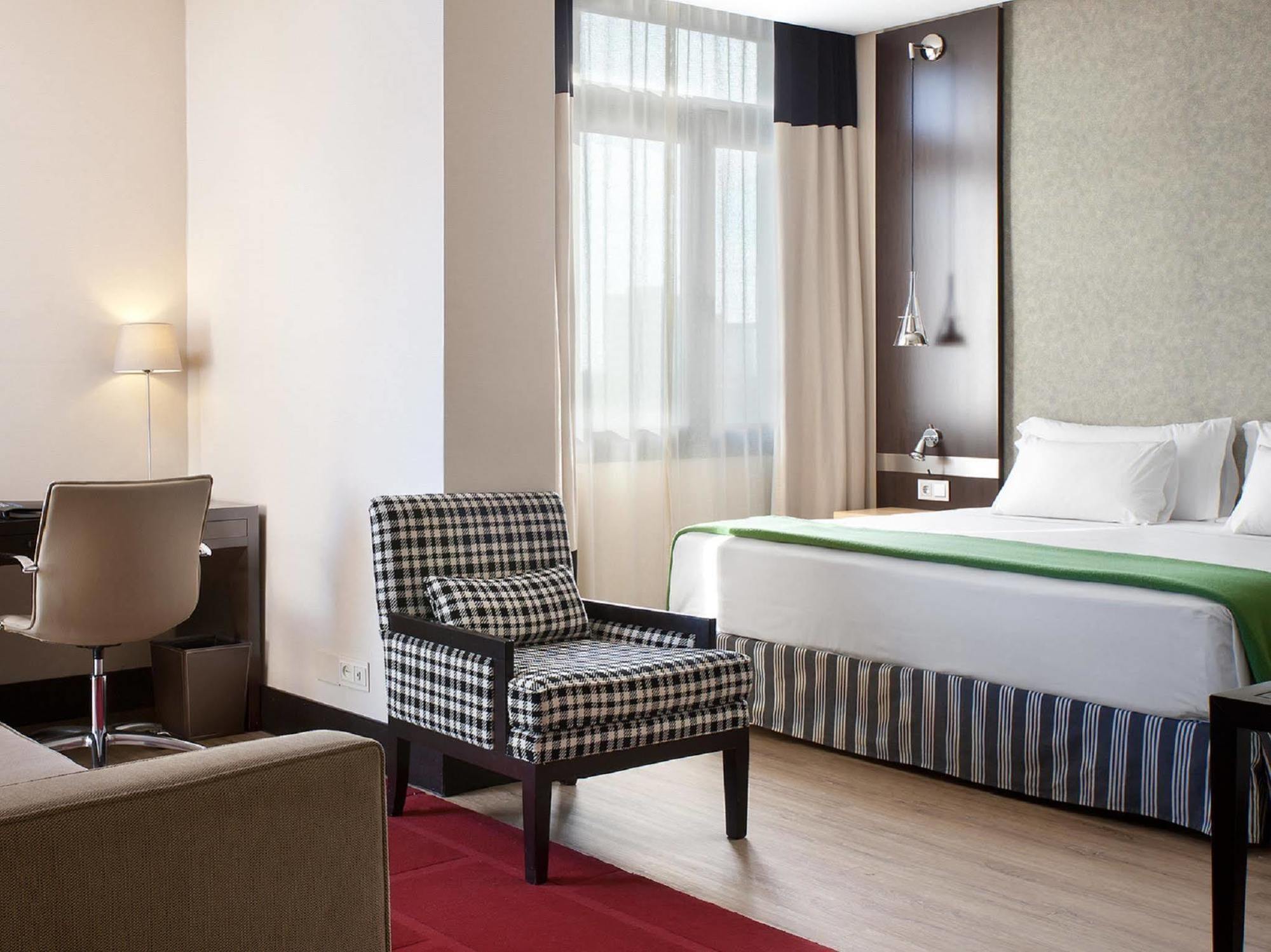 Hotel Nh Avenida Jerez 4*